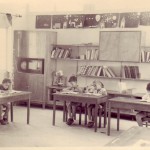 קבוצת אילה בכיתה החדשה- כיתה ג'- .., דליה, עמוס, קיקי, עופרה- 1960